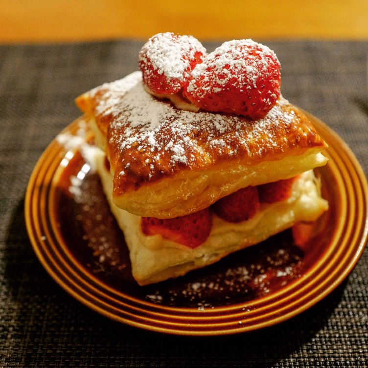 イチゴのクリームパイ
